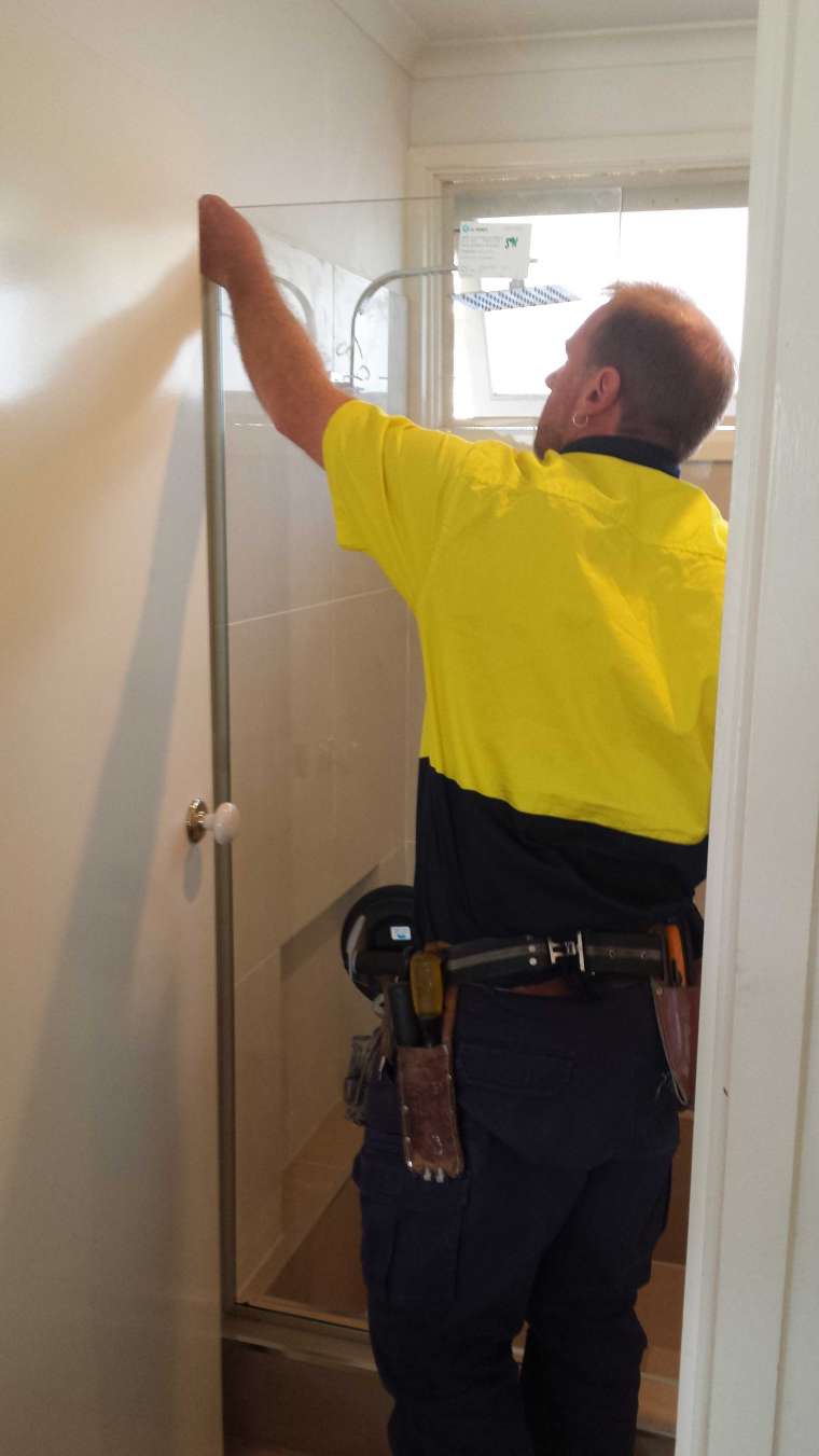 Glass specialist · Glassman Network · Glazier Services